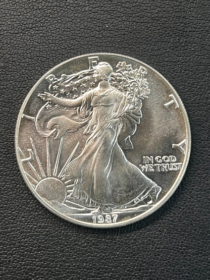 アメリカ リバティ 銀貨 1987 IN GOD WE TRUST AMERICA FINE SILVER 1オンス 1OZ コイン 約31g